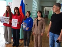 Активисты Первого Нижнесерогозского округа поддержали инициативу «Добрые крышечки»