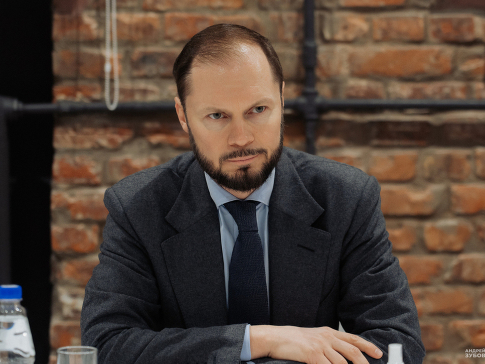 Виталий Королев уверенно лидирует в гонке за губернаторство Тверской области
